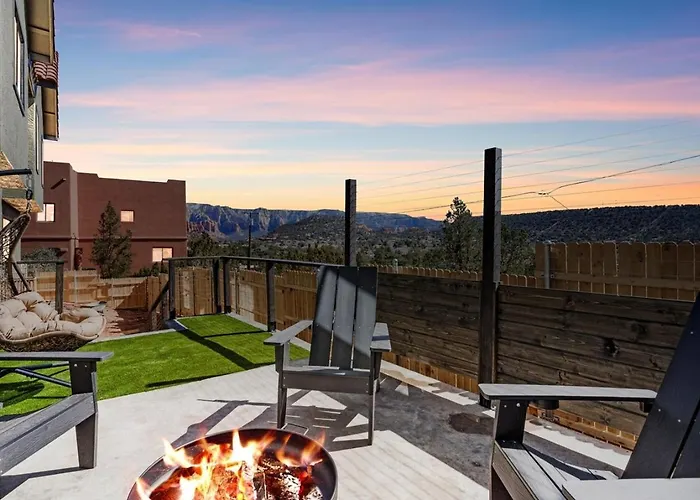 Sage House Modern Retreat Hot Tub, Theater, Gmrm!